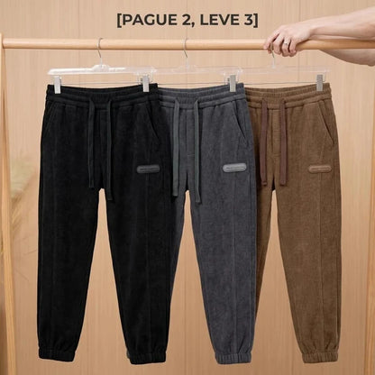 [Leve 3, Pague Só 2!] Calça Rizon Masculina em Veludo Cotelê de Modelagem Jogger com Ajuste Frontal e Emblema Emborrachado
